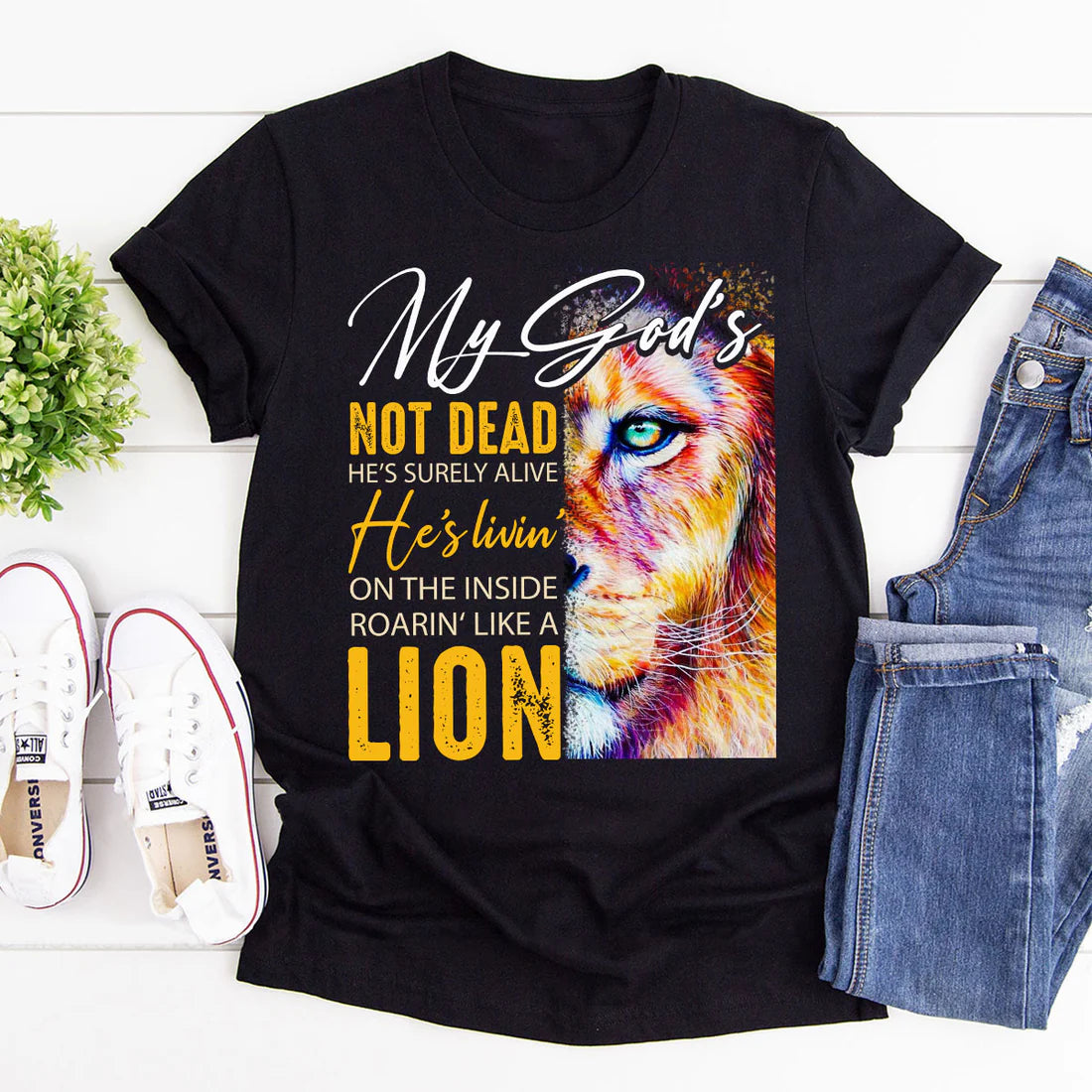 He‘s Livin‘ On The Inside Roarin‘ Like A Lion | 2D Unisex T-shirt